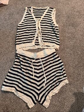 Shein Size Tall M Striped Knit Two-Piece Set in Black & Cream